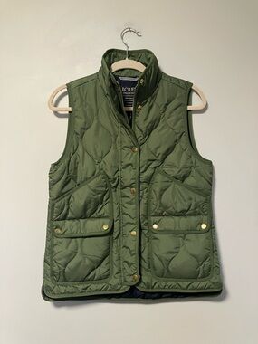 NWT J. Crew Quilted Olive Green Snap-Front Vest